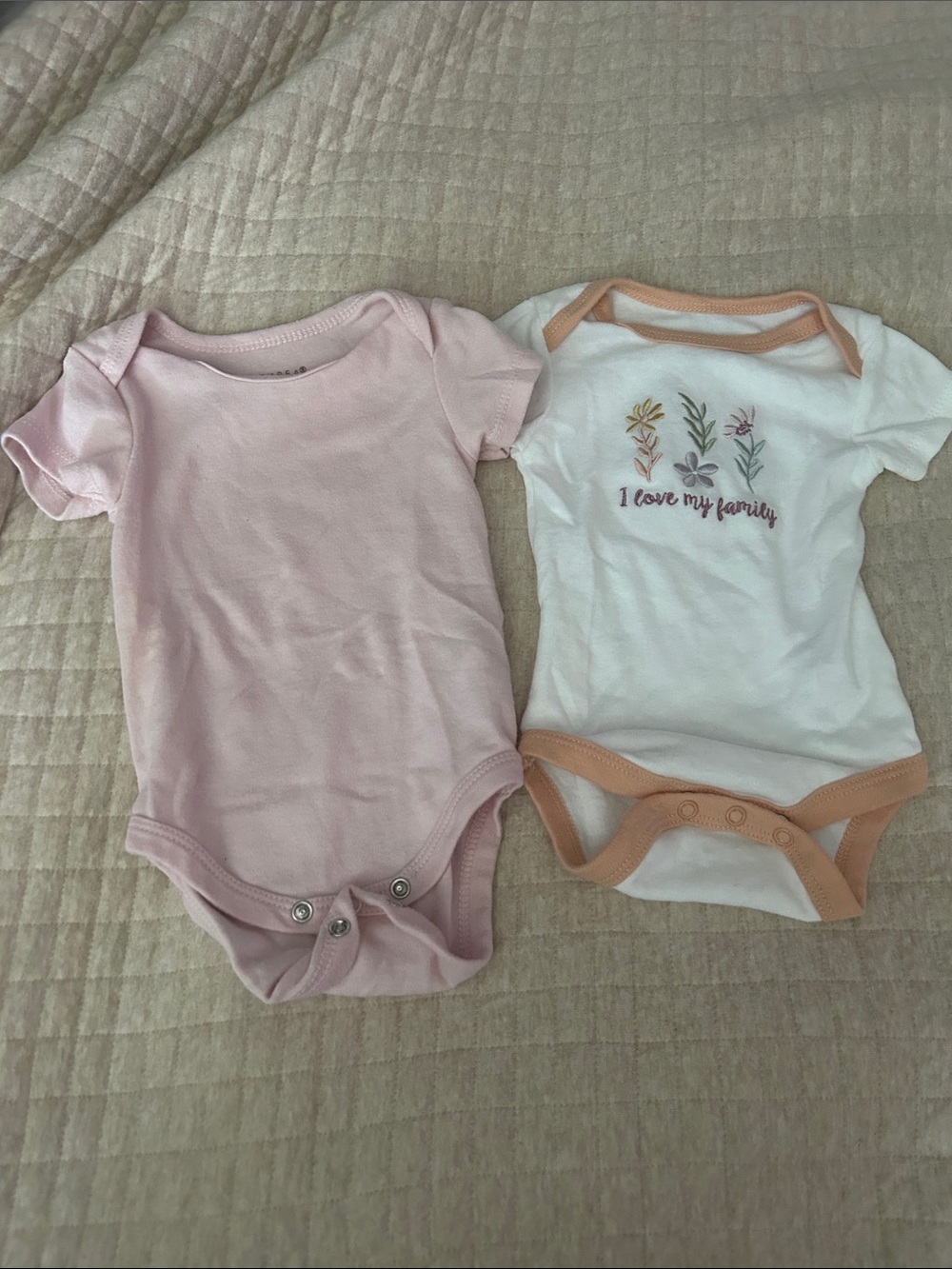 chick pea Short-Sleeve Onesie Set